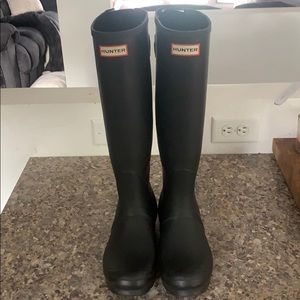 Tall matte black hunter boots